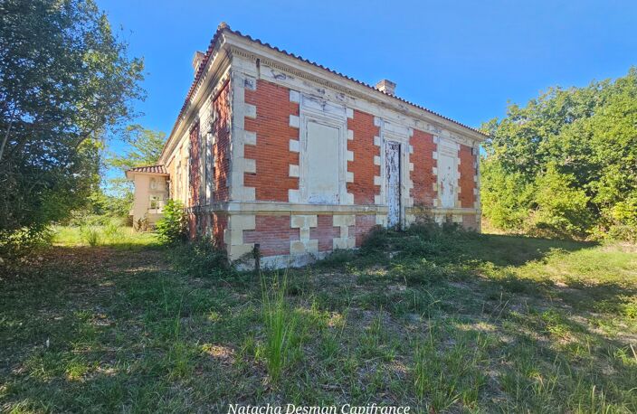 PROJET D’ENVERGURE À SOULAC-SUR-MER , Maison historique à rénover avec 36 384 m2 de foncier — photo 2