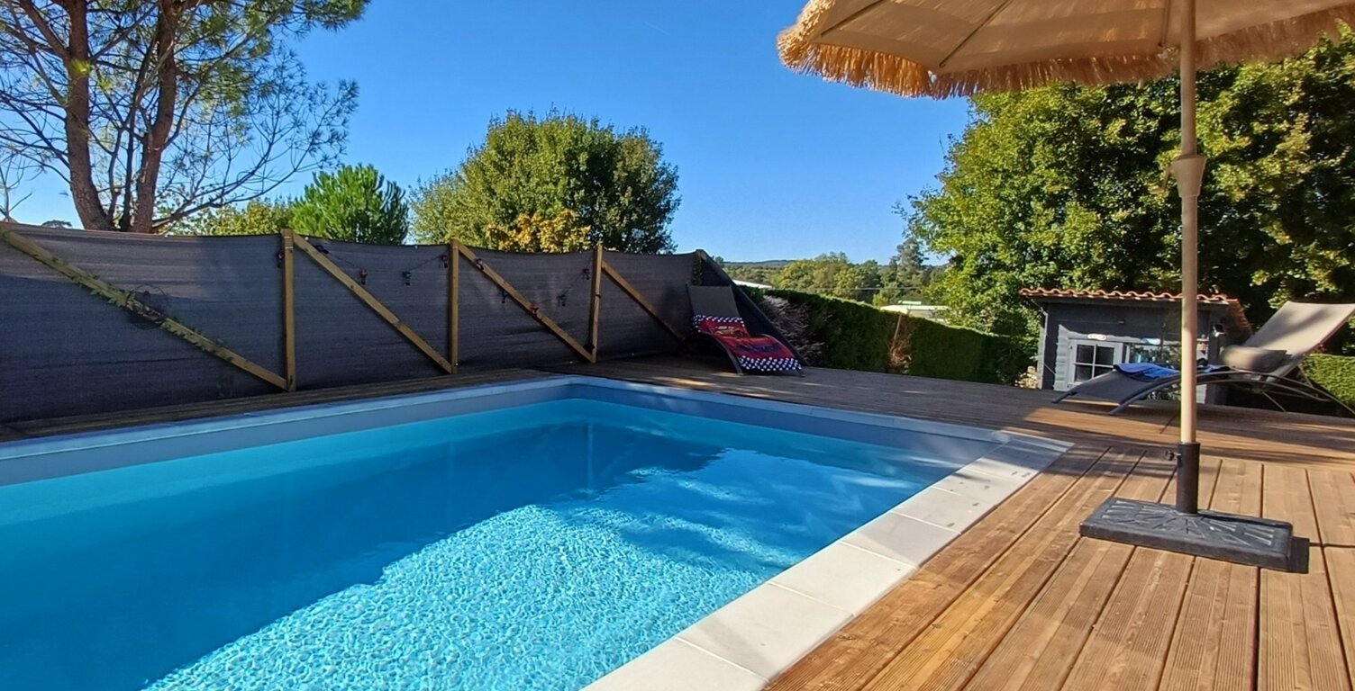 Maison à vendre 6 pièces  (16) ST YRIEIX, 5 chambres, garage, véranda, piscine — photo 1