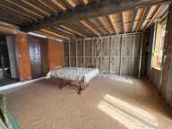 LES SALLES (42). MAISON MITOYENNE de 130 M2 avec cave voutée  dans le HAUT FOREZ — photo 3