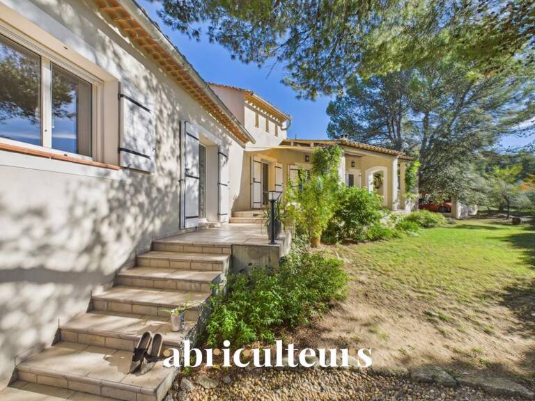 Villa d'architecte rénovée de 155 m² en vente au pied du Luberon à Cheval-Blanc (84460) — photo 1