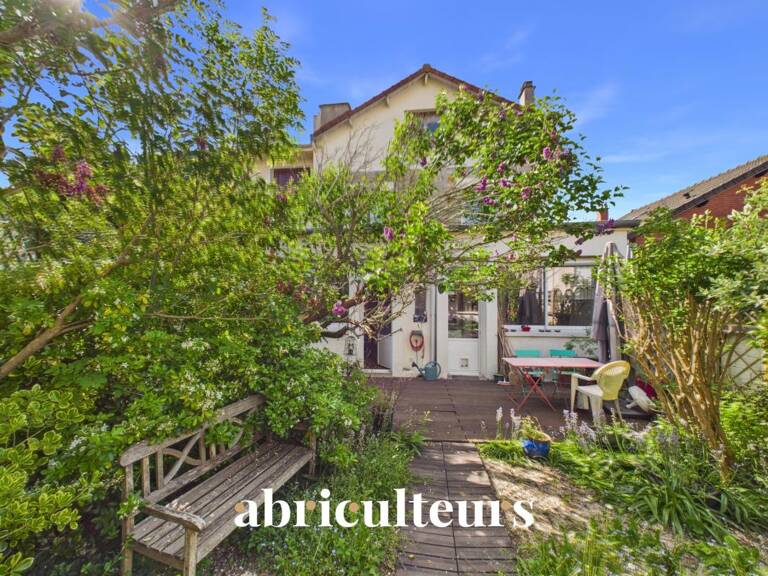 Clamart : Maison familiale lumineuse, 4 chambres, jardin, dépendance et fort potentiel — photo 1