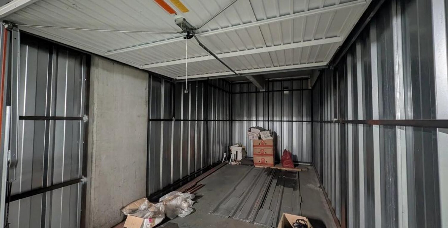 GARAGE — photo 1