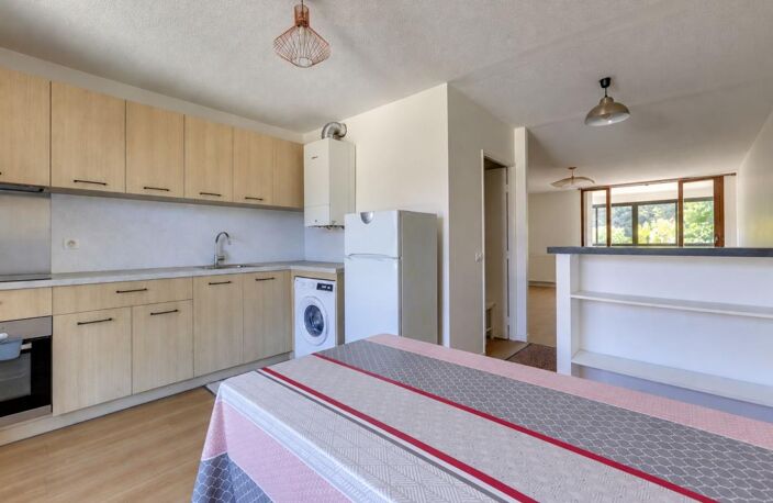 Appartement À Vendre avec garage et cave — photo 4
