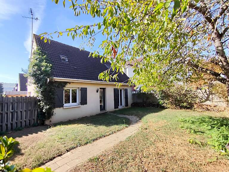 Maison À Vendre 5 pièces - Porcheville — photo 1