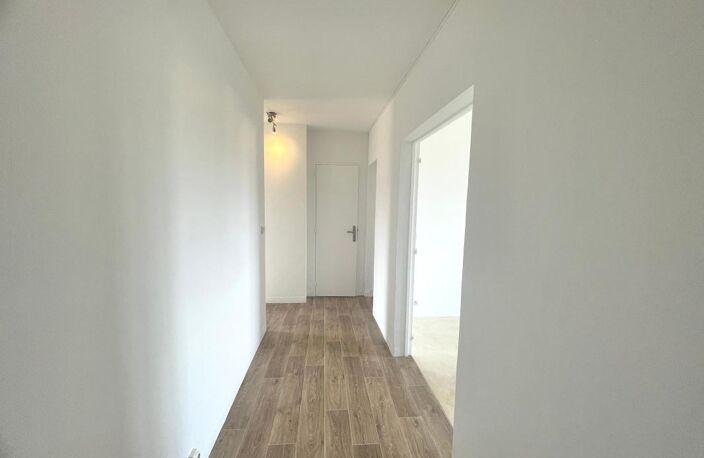 Appartement T3 lumineux de 59m2 avec dressing- deux balcons, cave et parking privatif — photo 2