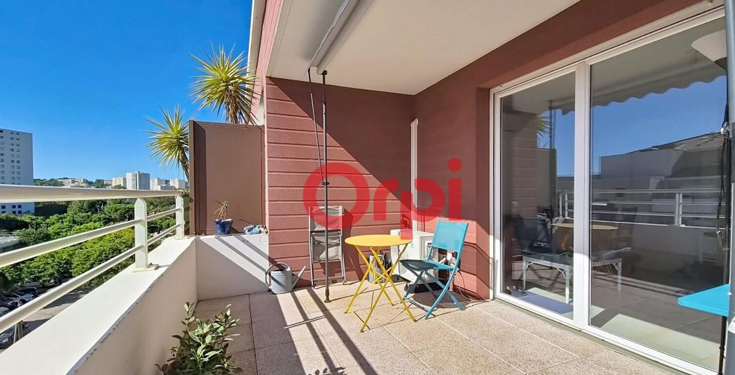 Appartement À Vendre T2 de 41 m² , ascenseur, terrasse et place privative sous-sol LA SEYNE SUR MER — photo 1