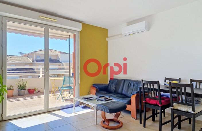 Appartement À Vendre T2 de 41 m² , ascenseur, terrasse et place privative sous-sol LA SEYNE SUR MER — photo 3