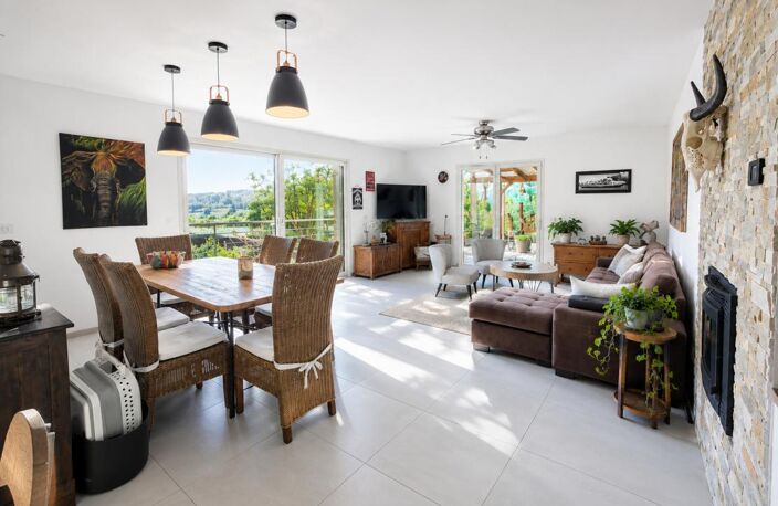 Maison T6 - STE LUCIE DE PORTO-VECCHIO - CORSE DU SUD - FRANCE — photo 2