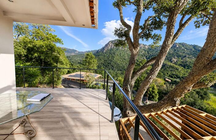 Maison T6 - STE LUCIE DE PORTO-VECCHIO - CORSE DU SUD - FRANCE — photo 5