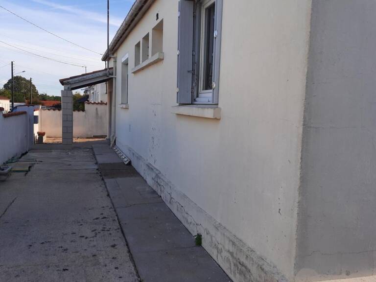 Location Maison Saintes 3 chambres- jardin - garage — photo 1