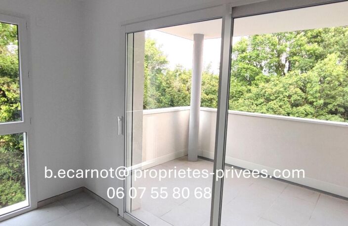 CLAIX 38640 - Appartement T4 - Terrasse 15 m² - 1er étage / 2 — photo 2