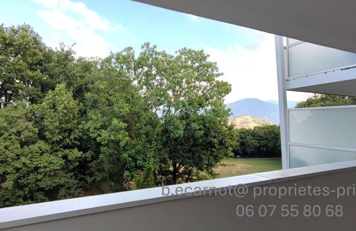 CLAIX 38640 - Appartement T4 - Terrasse 15 m² - 1er étage / 2 — photo 3