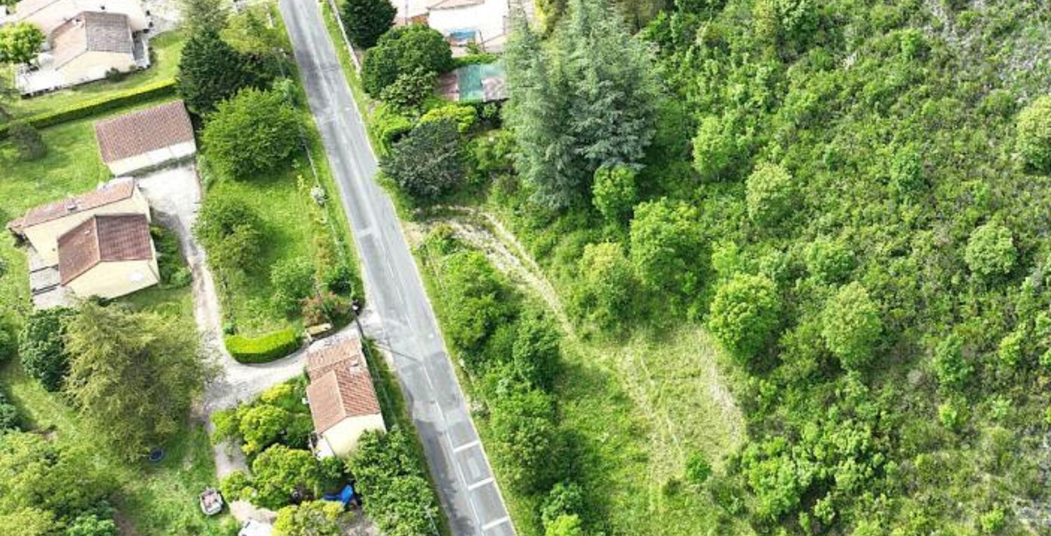 Terrain dominant de 5 200 m² vue dégagée, projet de villa validé — photo 1