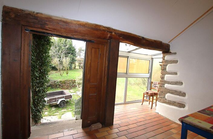 Ensemble immobilier avec gîte et potentiel second gîte - Maison T7 de 211 m² sur terrain arboré — photo 5