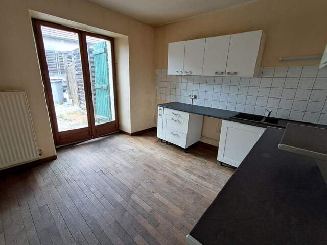 Maison à Scey sur Saone (70360)  4 pièces 68 m2 à 55500 euros — photo du bien