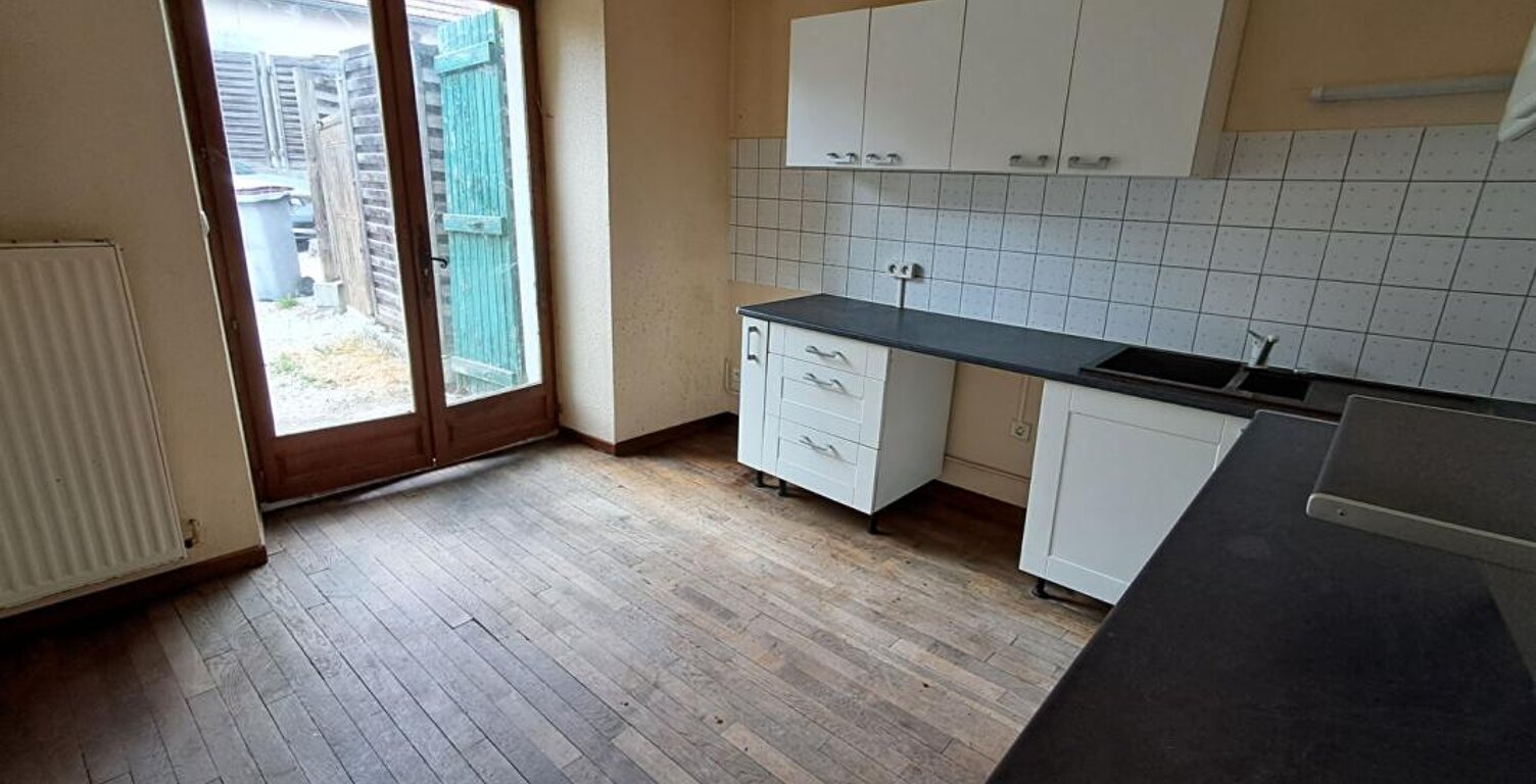 Maison à Scey sur Saone (70360)  4 pièces 68 m2 à 55500 euros — photo 1