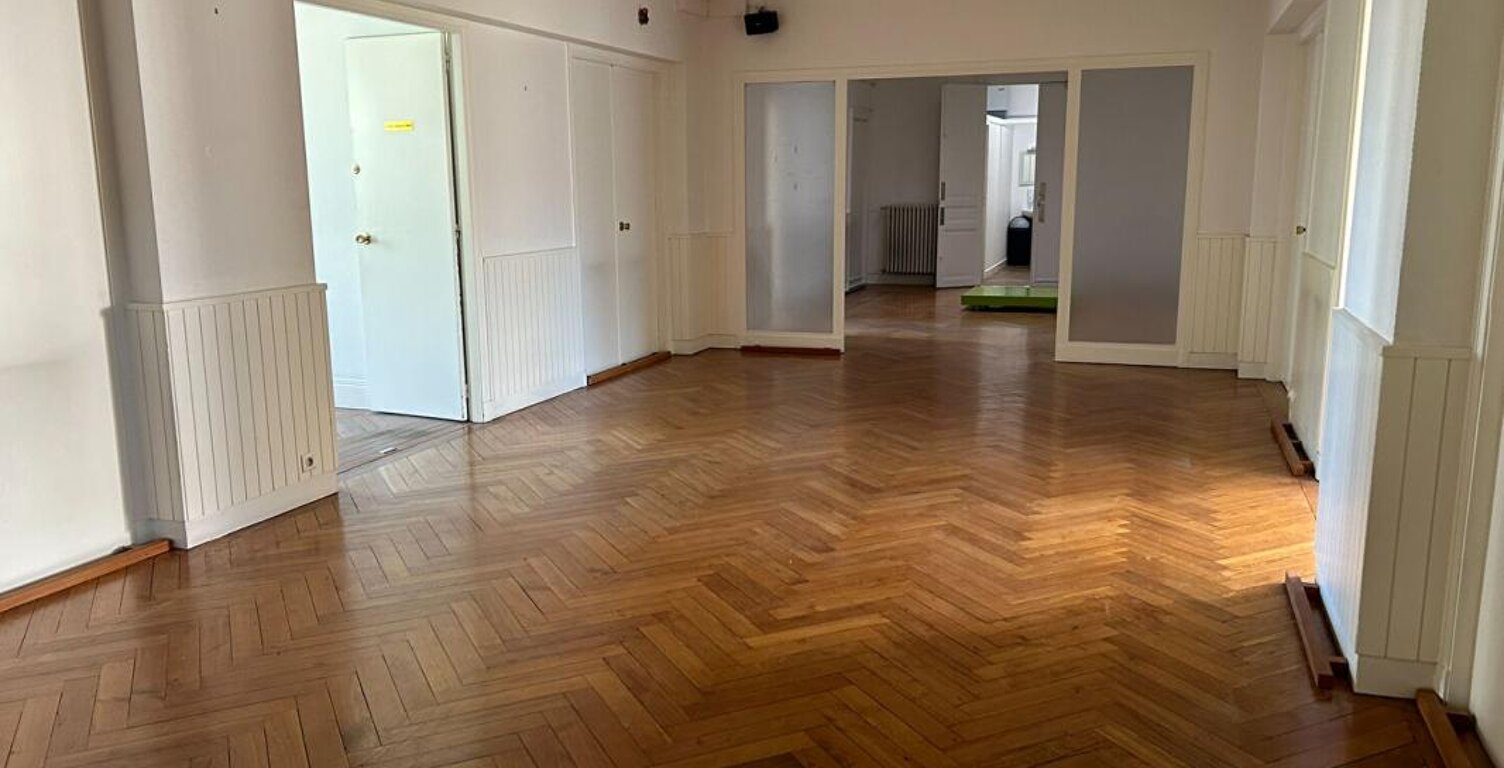 Appartement Clermont Ferrand 8 pièces 305 m2 — photo 1