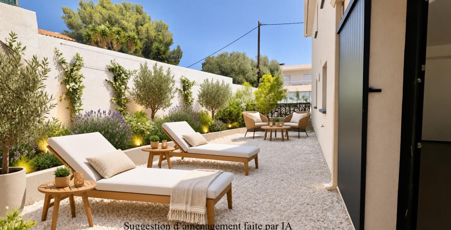 SIX FOURS LES PLAGES - CONSTRUCTION RECENTE - APPARTEMENT DE TYPE 3 - JARDIN 72 M² - PARKING PRIVATIF SOUS SOL — photo 1