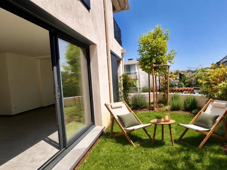 SIX FOURS LES PLAGES - CONSTRUCTION RECENTE - APPARTEMENT DE TYPE 3 -  68 m2 - TERRAIN 54 M² - PARKING EN SOUS SOL — photo 1