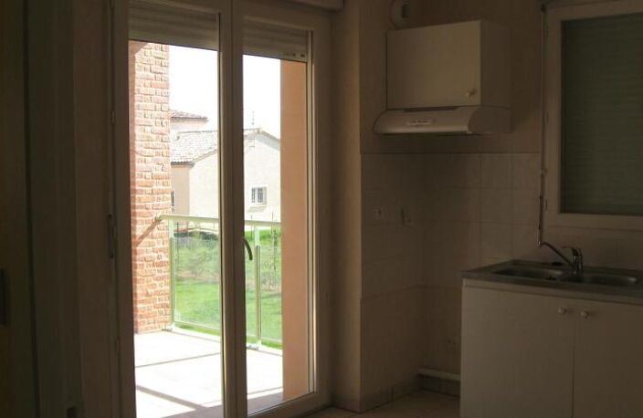 Location appartement 3 pièces 70 m² à Saint-Juéry (81160) — photo 4