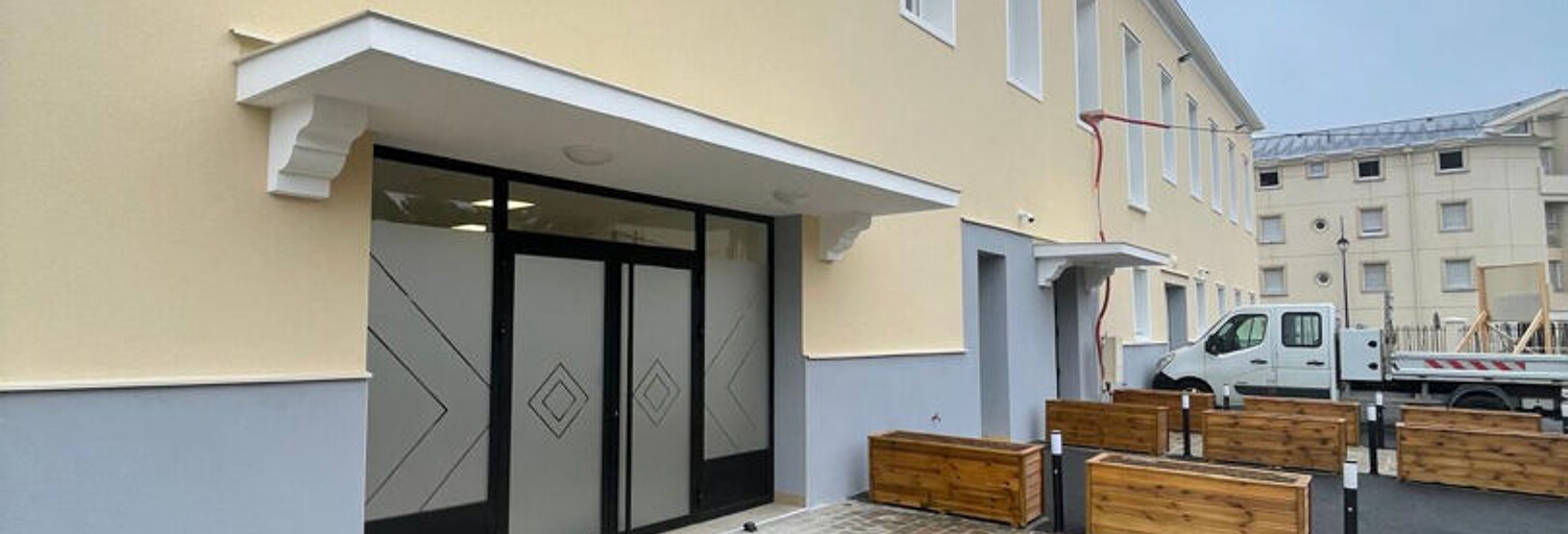 Bureau  14 m² à louer à Luzarches (95270)