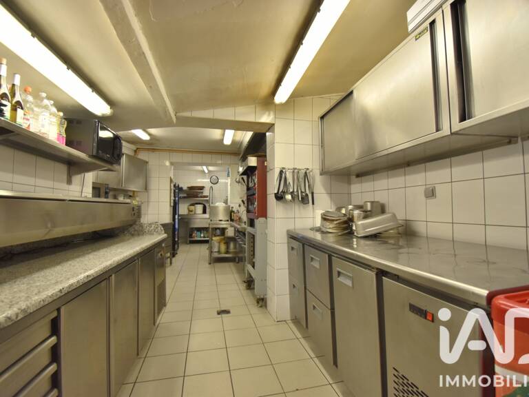 Vente Boutique/Local commercial 146 m&sup2; — photo 1