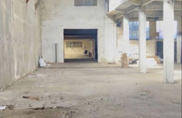 Location Hangar 1 200 m&sup2; — photo 2