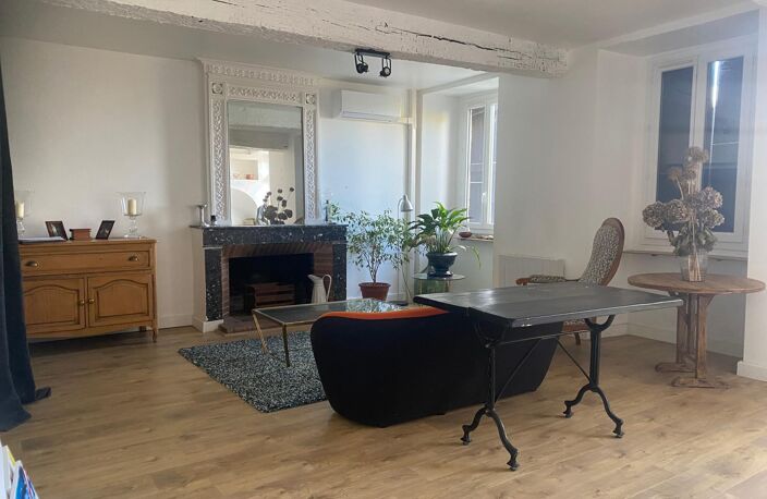 230 m², des volumes rares au cœur d'un village vivant — photo 2