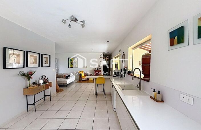 Maison F4  de plain pied avec dépendance et piscine — photo 3