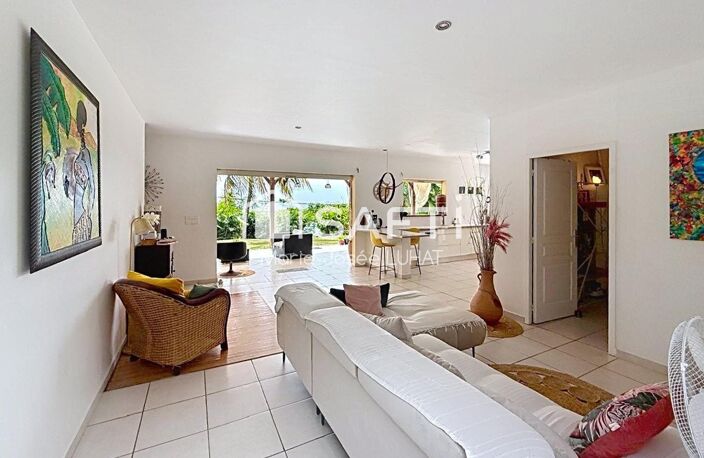 Maison F4  de plain pied avec dépendance et piscine — photo 4