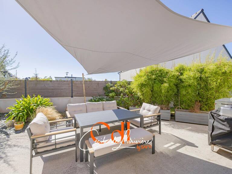 Maison contemporaine de plain-pied avec joli jardin — photo 1