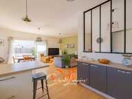 Maison contemporaine de plain-pied avec joli jardin — photo 3
