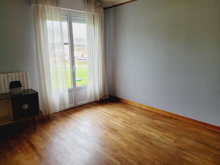 A SAISIR maison familiale avec possibilité d'y aménager un espace professionnel — photo 1