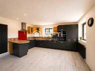 Maison de 197 m2 rénovée avec goût ! — photo 2