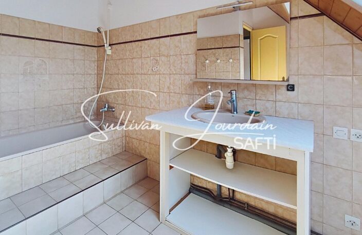 Charmante maison en pierre de 143 m² au calme. — photo 3