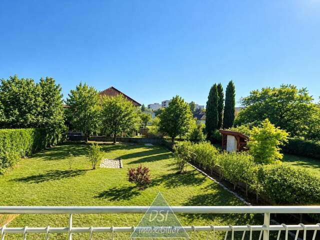 RILLIEUX-LA-PAPE – SECTEUR VILLAGE – PERICA-LA-ROUE – MAISON FAMILIALE D’ENVIRON 111 m² AVEC SOUS-SOL COMPLET, GARAGE SUR TERRAIN CLOS DE 941 m² ET POSSIBILITÉ D’AGRANDISSEMENT — photo du bien