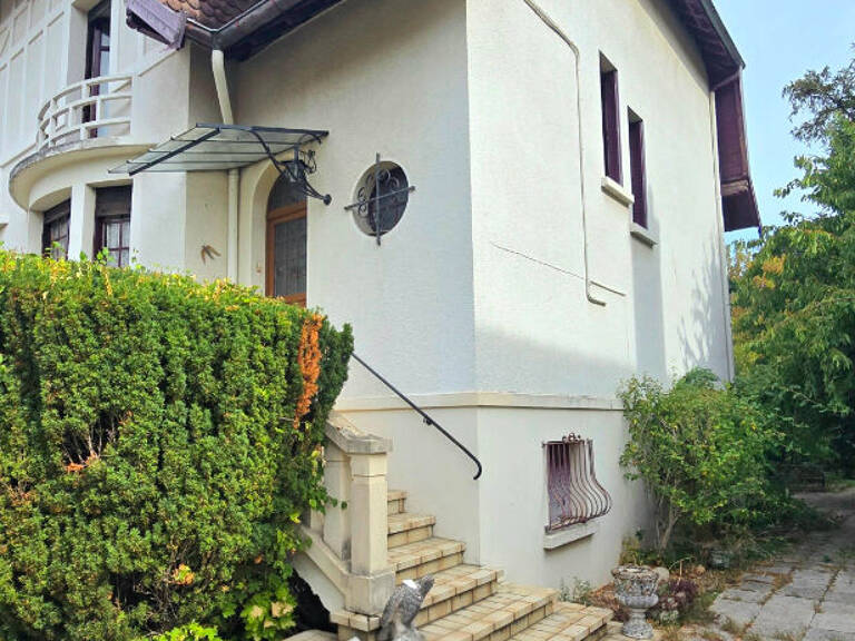 Elégante maison de caractère avec jardin arboré — photo 1