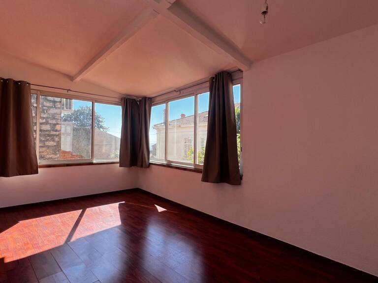 SOUS OFFRE Cannes Broussailles : Immeuble complet. — photo 1