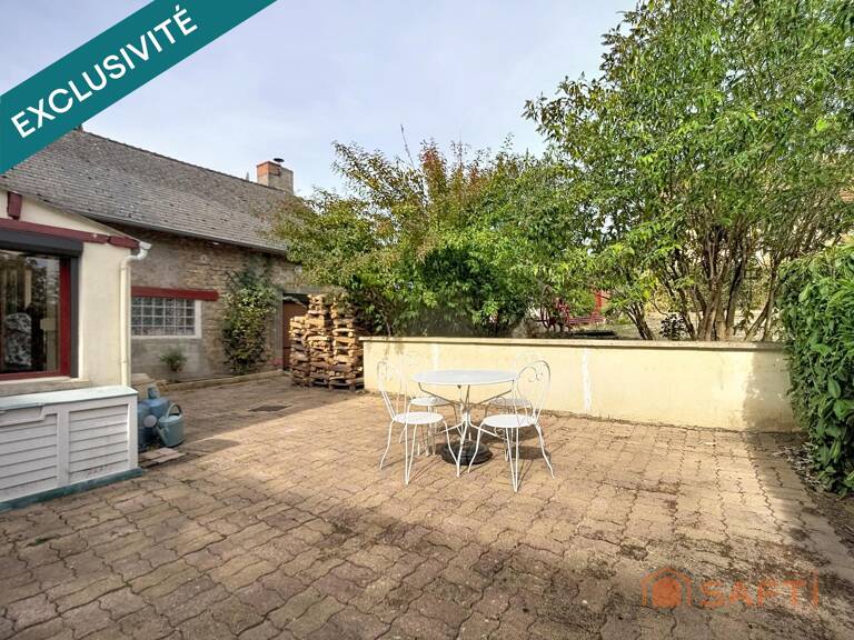 Maison en pierre avec dépendances et jardin clos — photo 1