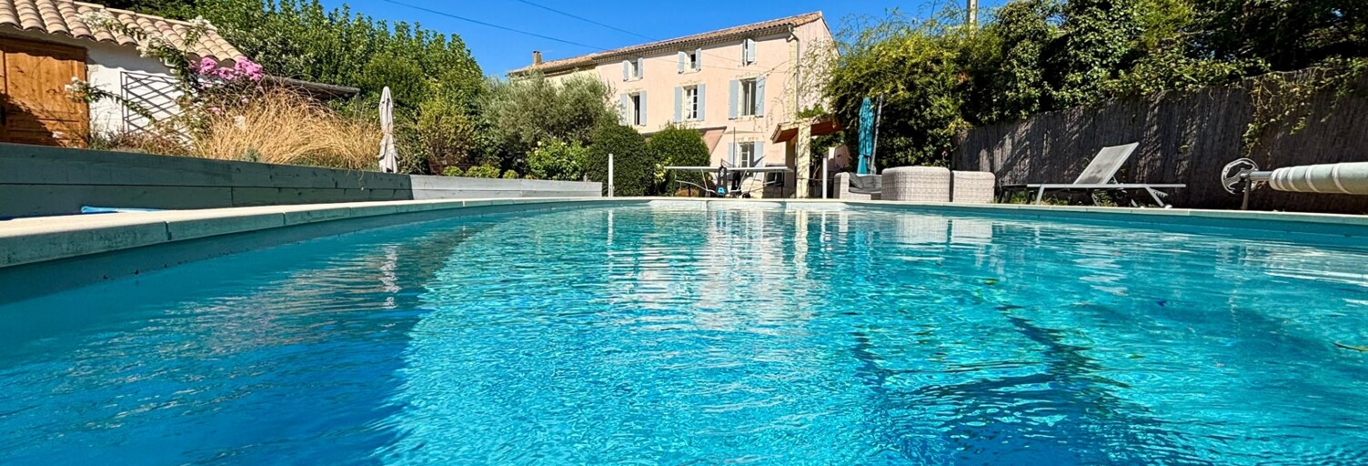 Maison 5 Pièces 153 m² à vendre à Saint-Saturnin-lès-Avignon (84450)