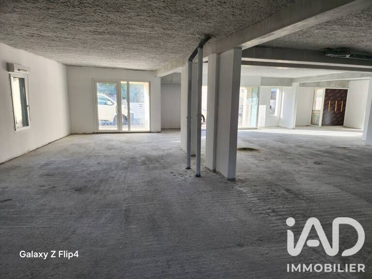 Vente Boutique/Local commercial 198 m&sup2; — photo 1