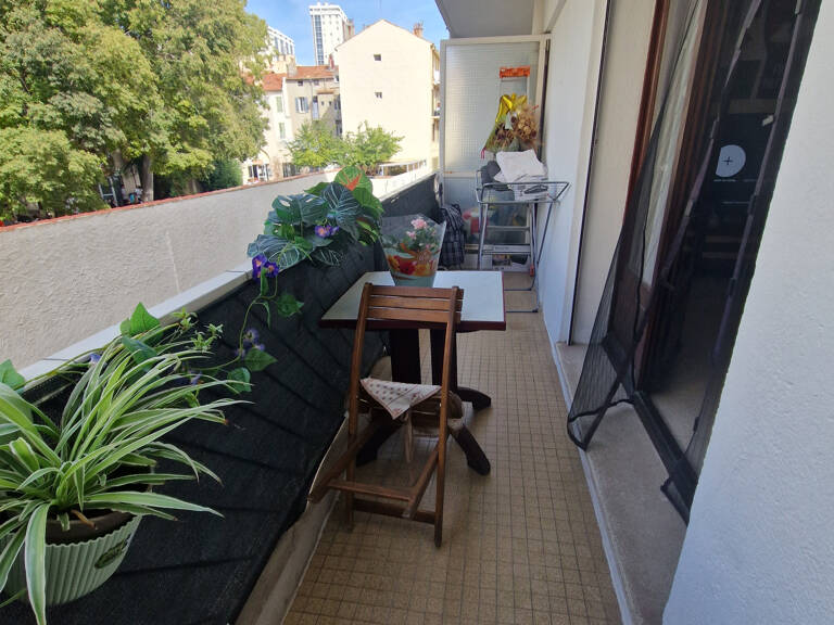 T2 avec balcon, locataire en place — photo 1
