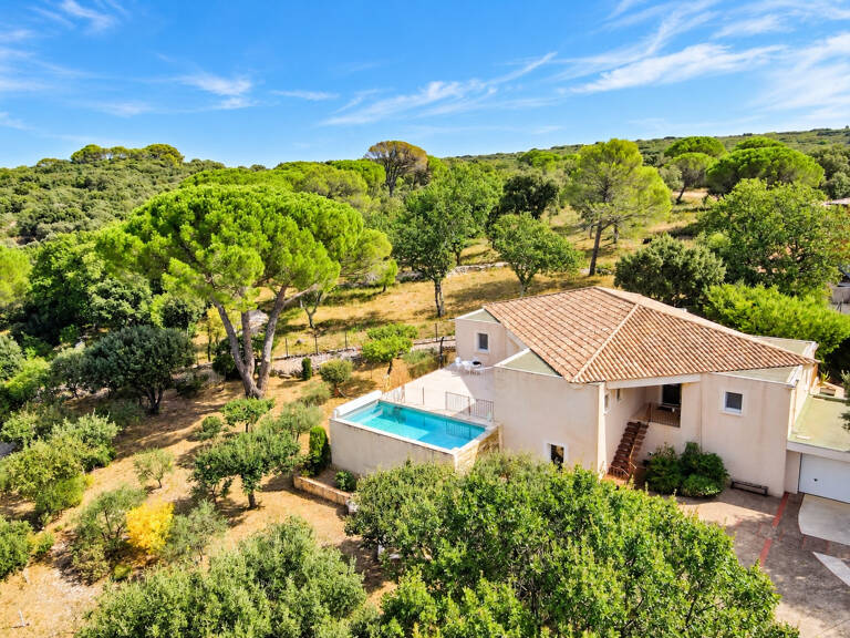 'Exclusivité' A 15 min. d'Uzès, villa d'architecte avec vue exceptionnelle, au coeur d'un écrin de verdure — photo 1