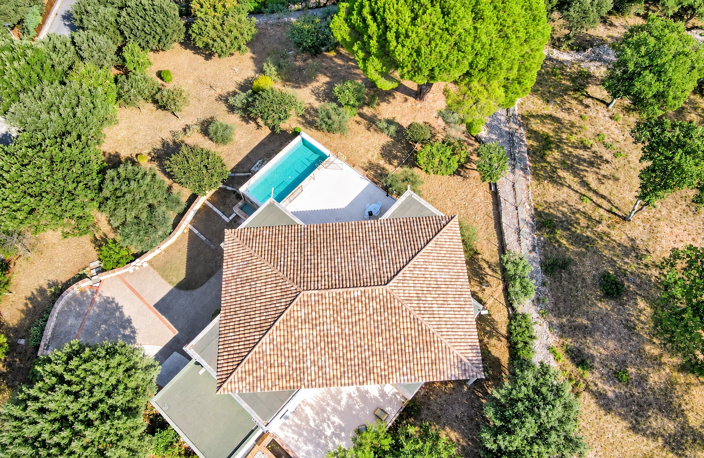 'Exclusivité' A 15 min. d'Uzès, villa d'architecte avec vue exceptionnelle, au coeur d'un écrin de verdure — photo 5
