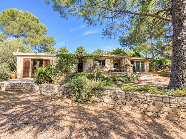 Nîmes, Calvas/Gazelle, maison 125m2, plain pied, 3 chs, + mazet, parcelle arborée 5024m2 — photo 1