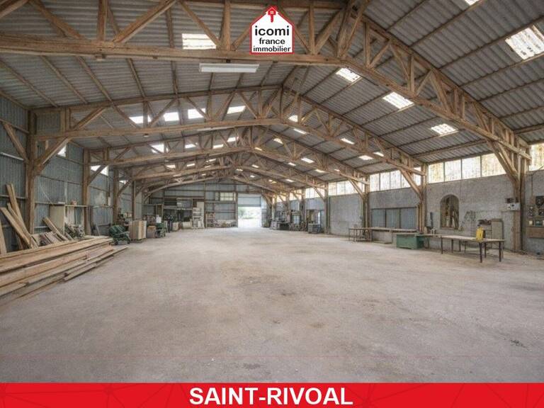 FINISTERE - Saint-Rivoal (29190) - A VENDRE - MAISON RENOVEE EN 1999 DE  165M²  - 4 CHAMBRES - SOUS SOL COMPLET - 3 HANGARS - 9000M² DE TERRAIN - PIECE DE VIE DE 67M² — photo 1