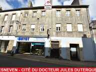 FINISTERE - Lesneven (29260) - A VENDRE - LOCAUX COMMERCIAUX AVEC VITRINE - RESERVE - BUREAU - ATELIER - JARDIN - BEAU POTENTIEL — photo 4