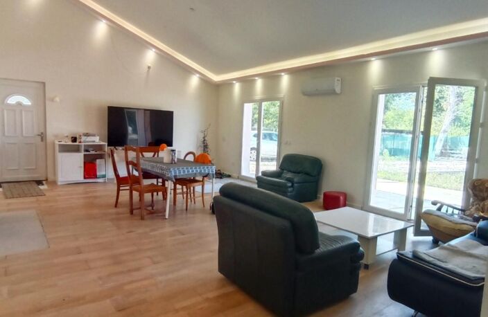 Maison 6 pièces 180m2 avec un terrain de 800m2 et un autre de 1120m2 LA ROCHE CHALAIS (24) — photo 4