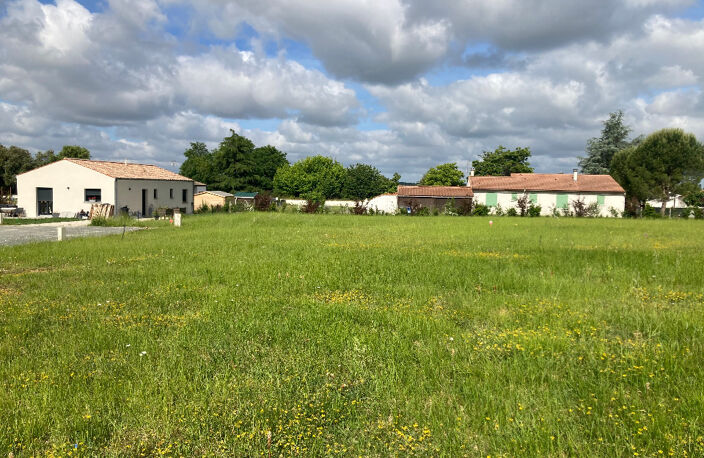 Terrain à bâtir à Saint-Vaize (17100) — photo 2