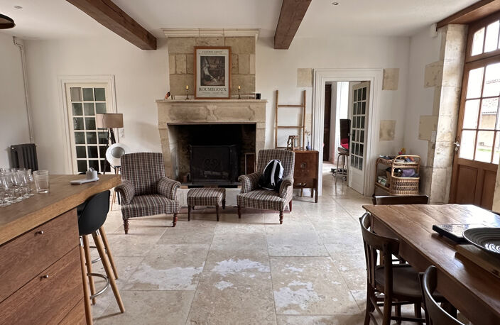 Logis charentais au cadre enchanteur — photo 5